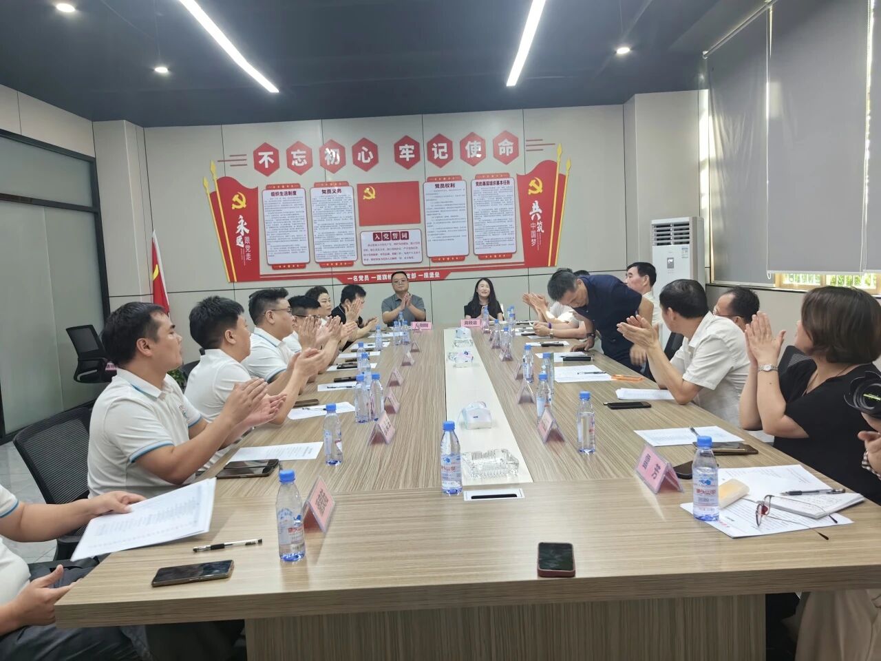 惠州市社会组织总会莅临惠州市贵州商会作指导工作